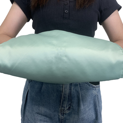 Desain hand warmer dengan ritsleting untuk transformasi mudah dari hand warmer ke heating pad